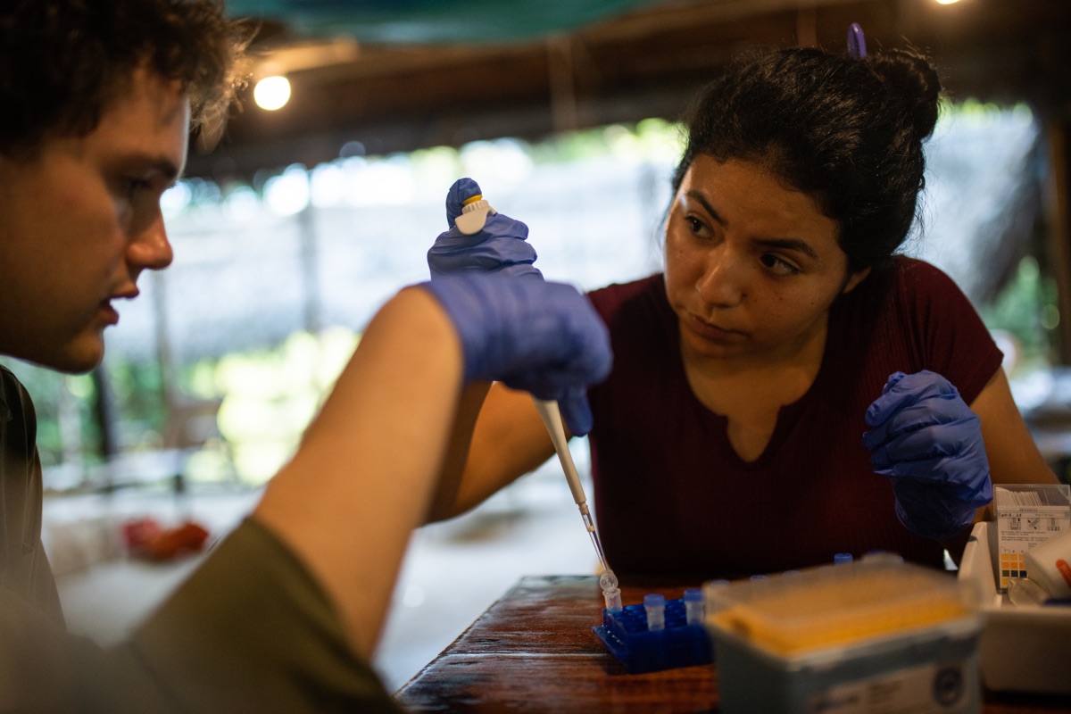 Portrait of Karen Condori during fieldwork.